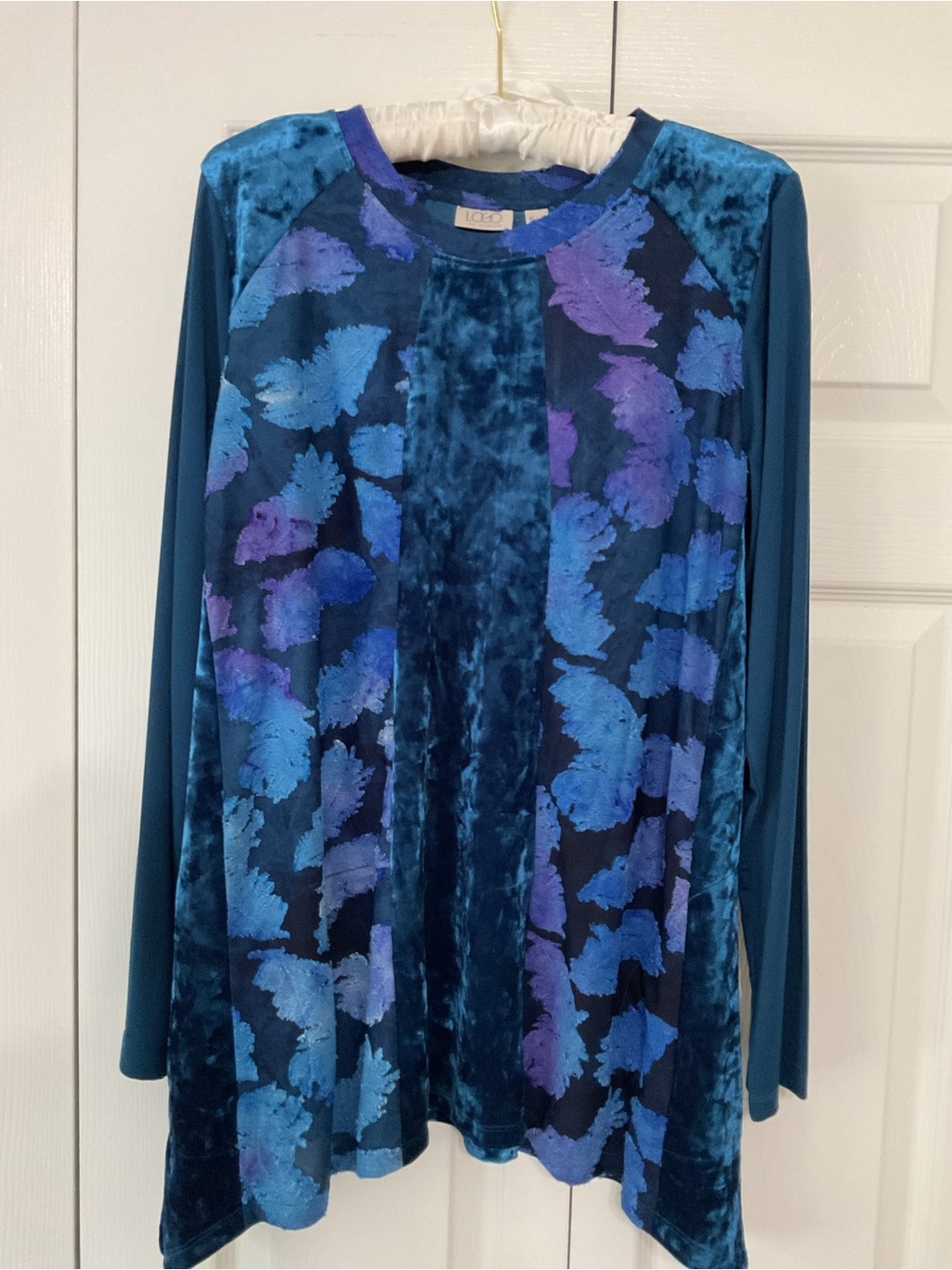 Logo mixed media Relaxed Velvet Floral-Pattern Long Sleeve Top - Blue
